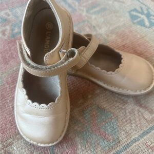 L’Amour Mary Jane shoes EUC size 11, clean smoke free home.